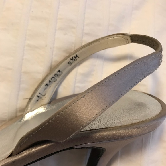 Stuart Weitzman Slingback Heels - Picture 4 of 6